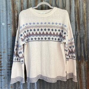 super cute knit sweater! no snags, worn 2 times! size M